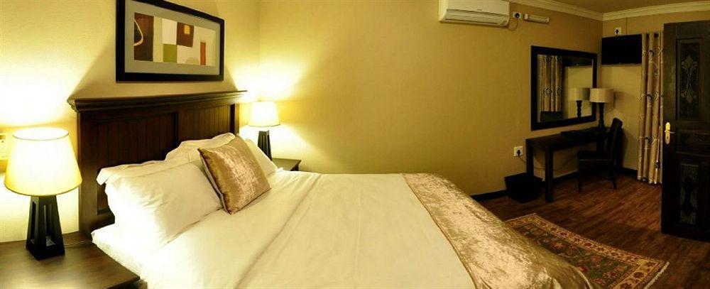 Eco Park Lodge Центурион Екстериор снимка