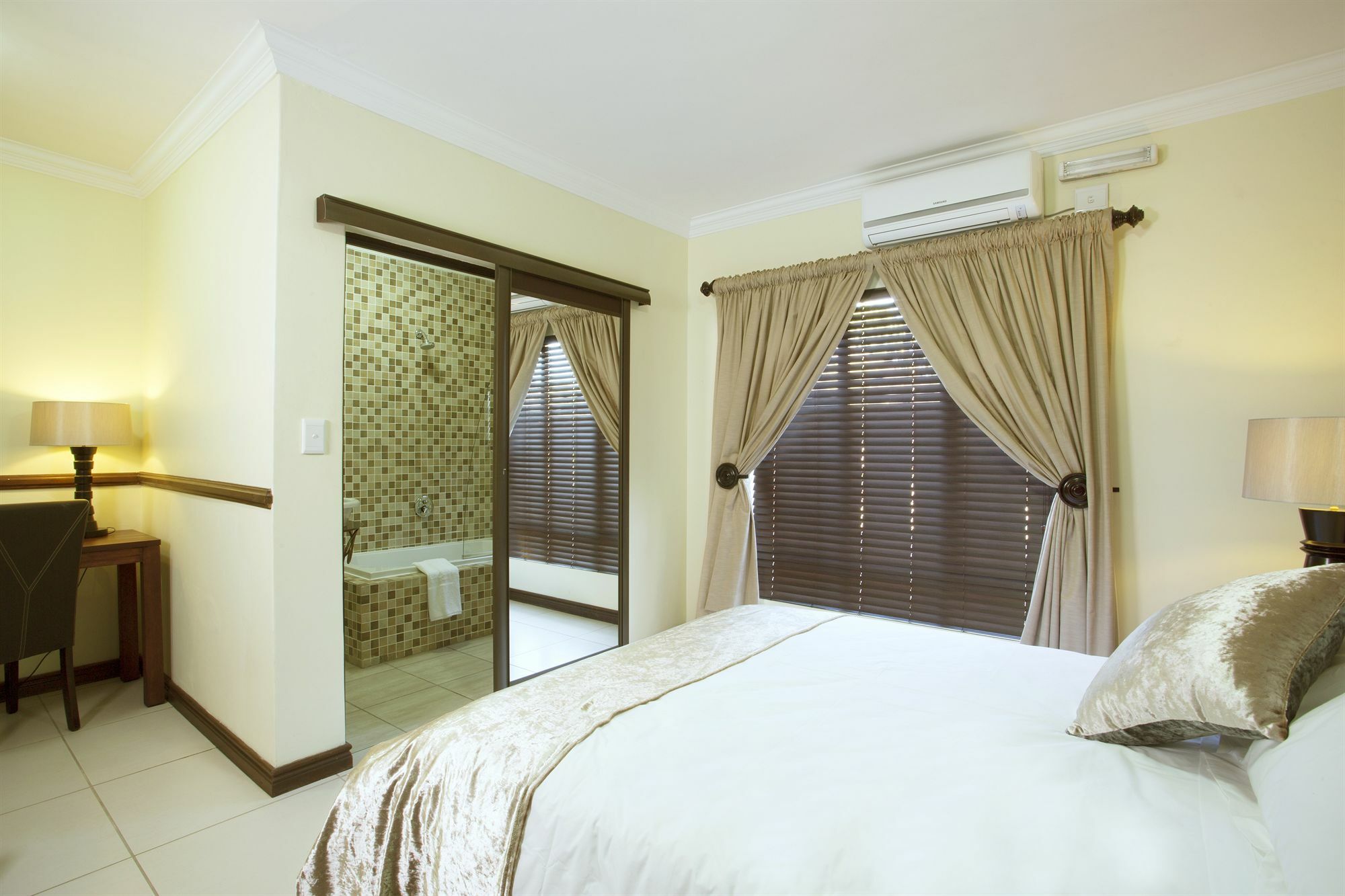 Eco Park Lodge Центурион Екстериор снимка